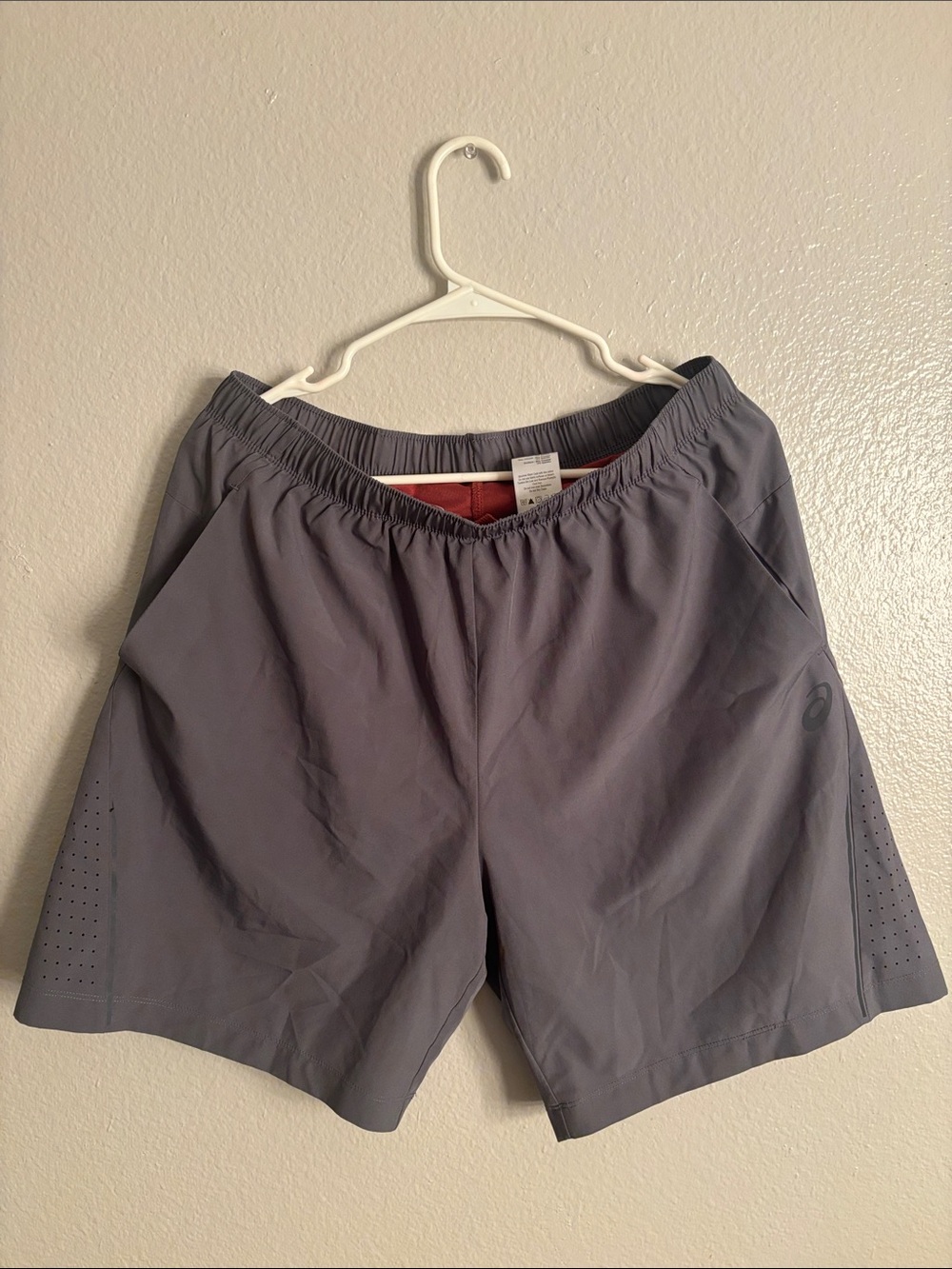 Asics Men's Charcoal Gray Athletic Shorts